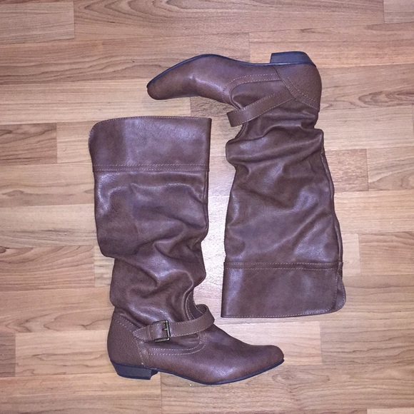 Shoes - Boots Size 9